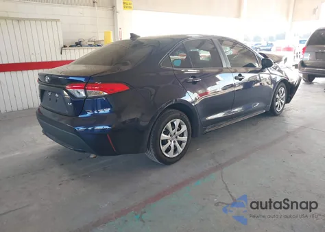 2022 Toyota Corolla Le z USA, uszkodzony, nr VIN 5YFEPMAE5NP338557